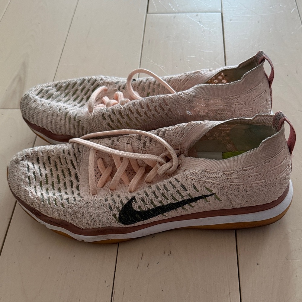 Nike Women's Light Pink Knit Sneakers